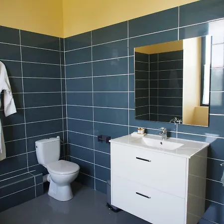 Chateau De Bed & Breakfast Maumusson-Laguian